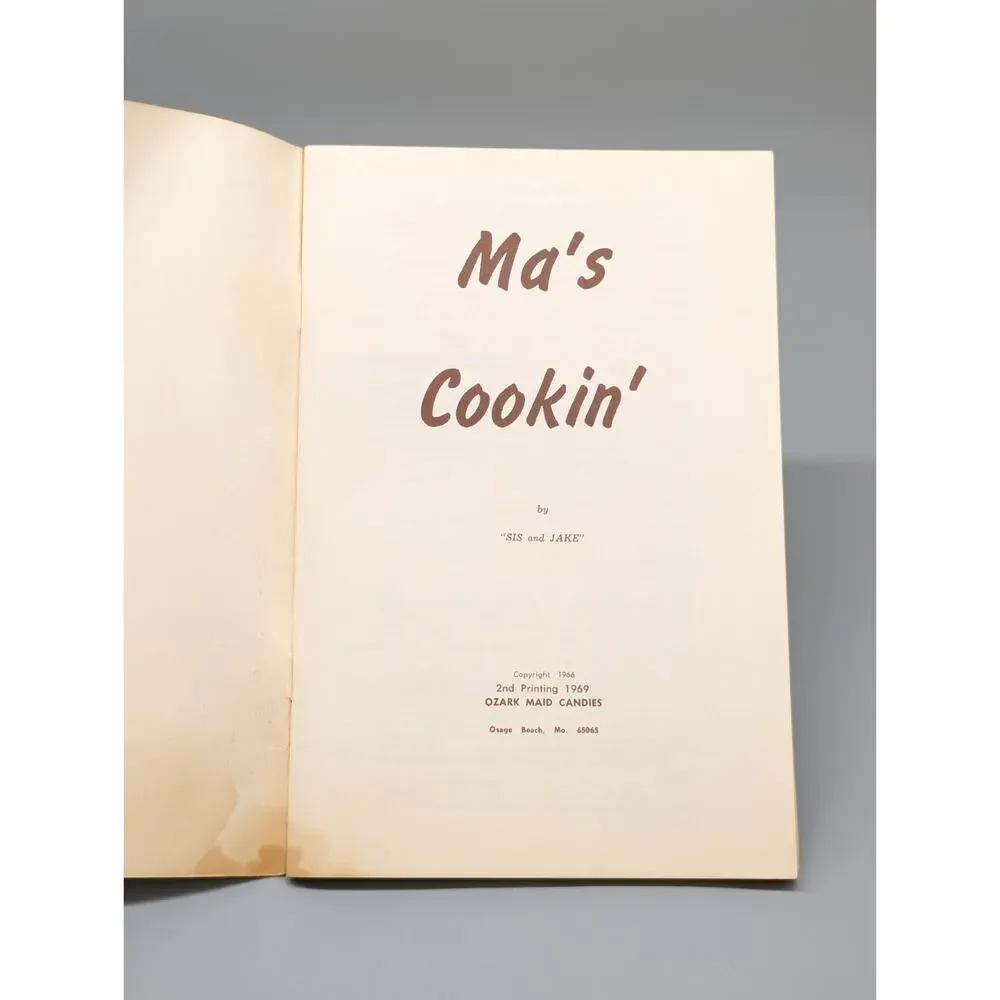 Ma's Cookin' Mountain Recipes Cookbook Ozark Edition Vintage 1969
